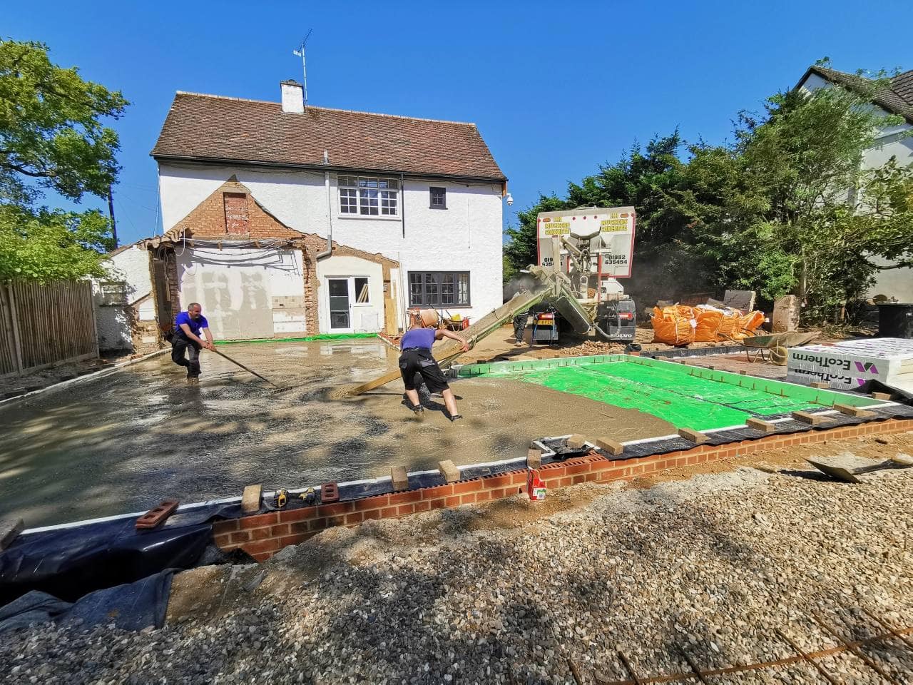 Timber house fundation - knebworth — image 1